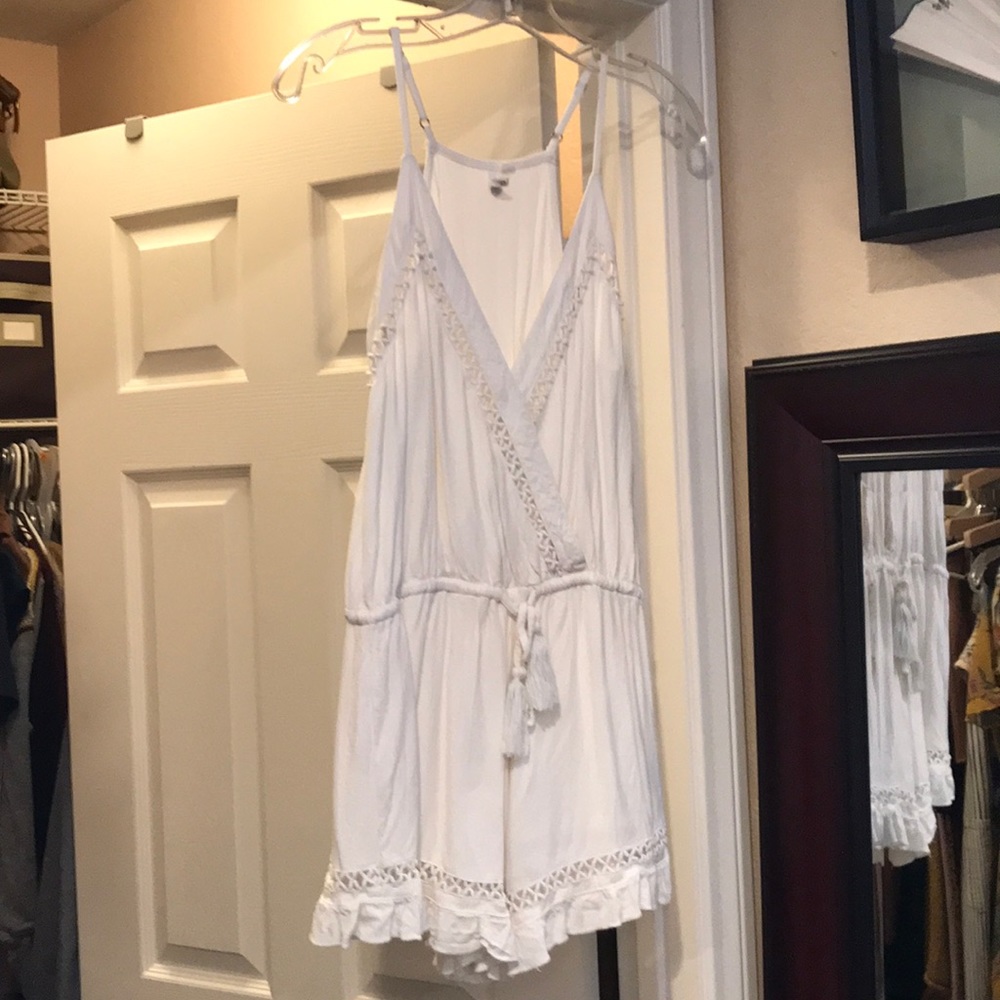 Women’s M White Rip Curl Romper